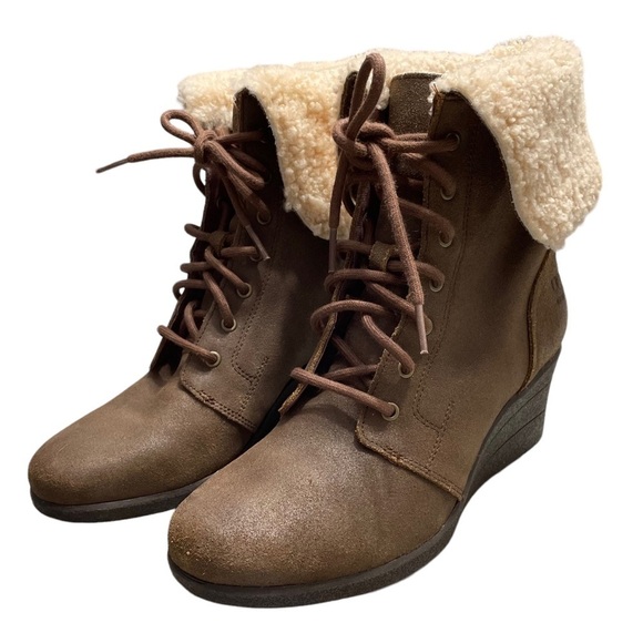 UGG Zea Brown Leather Wedge Boots Women's 9 - Picture 15 of 15